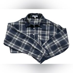 Women’s Cropped Black and Gray Plaid Flannel Shirt